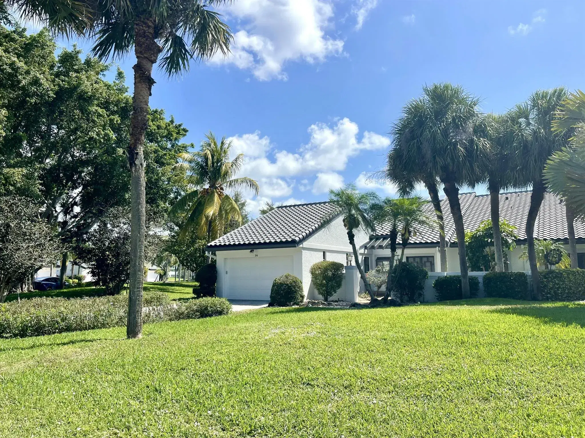 Picture of 14 Windsor Lane, Boynton Beach, FL 33436