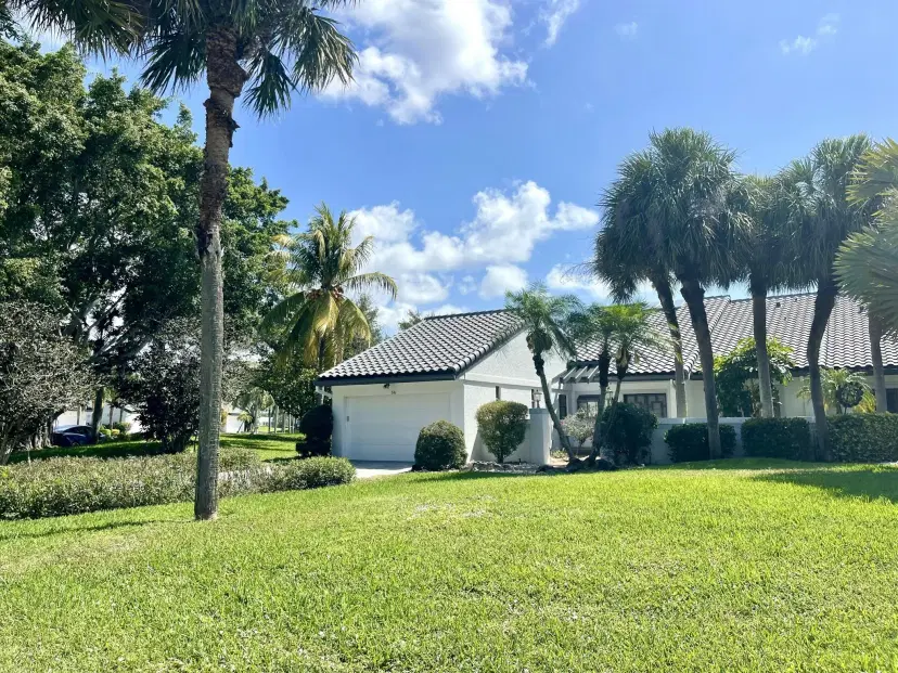 Picture of 14 Windsor Lane, Boynton Beach FL 33436
