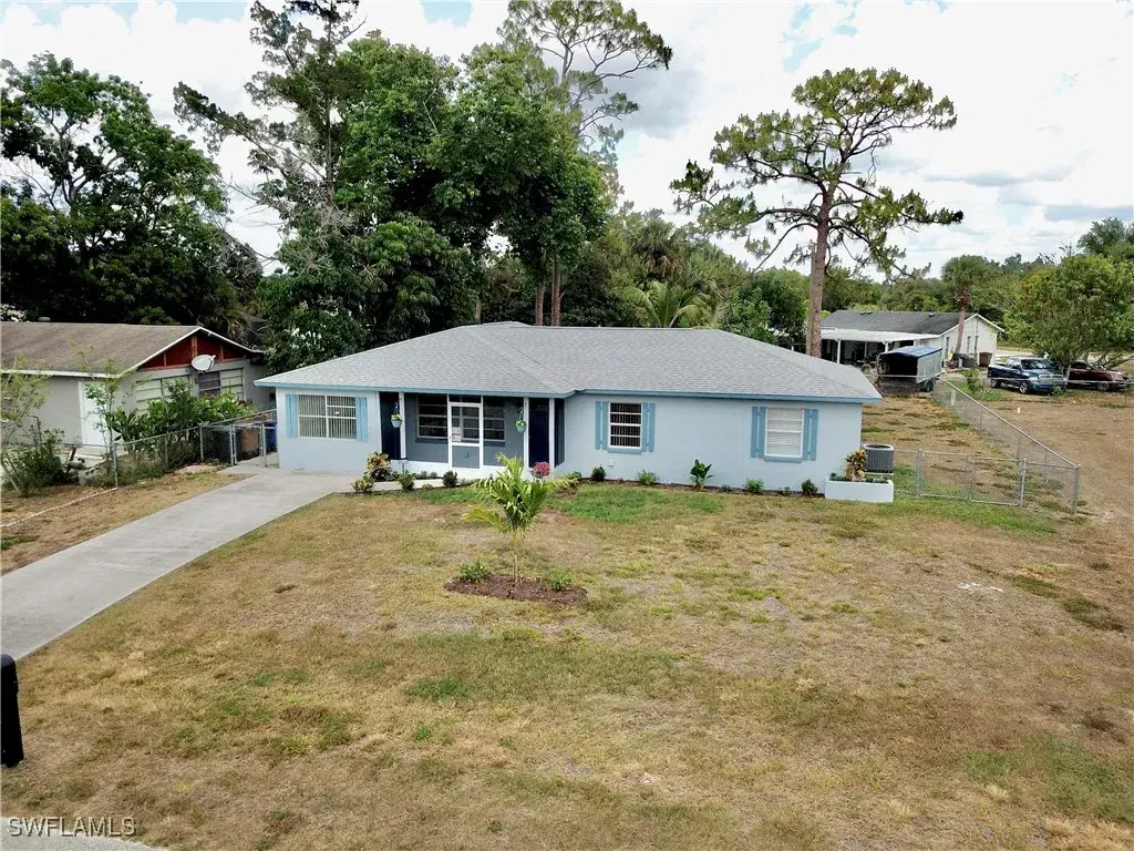 Picture of 314 Vermont Way, Lehigh Acres, FL 33936