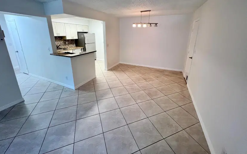 Picture of 9785 Pineapple Tree Drive 103, Boynton Beach FL 33436