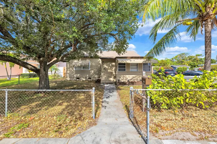 Picture of 1031 N C Street, Lake Worth Beach FL 33460