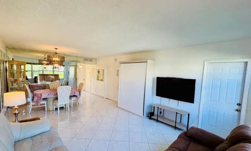 Picture of 1250 Atlantic Shores Blvd 110, Hallandale Beach FL 33009