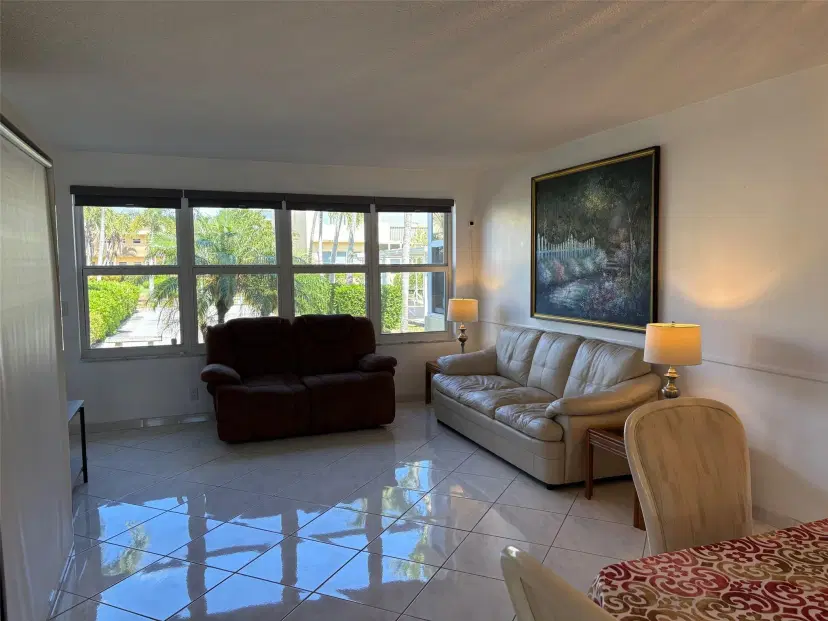 Picture of 1250 Atlantic Shores Blvd 110, Hallandale Beach FL 33009