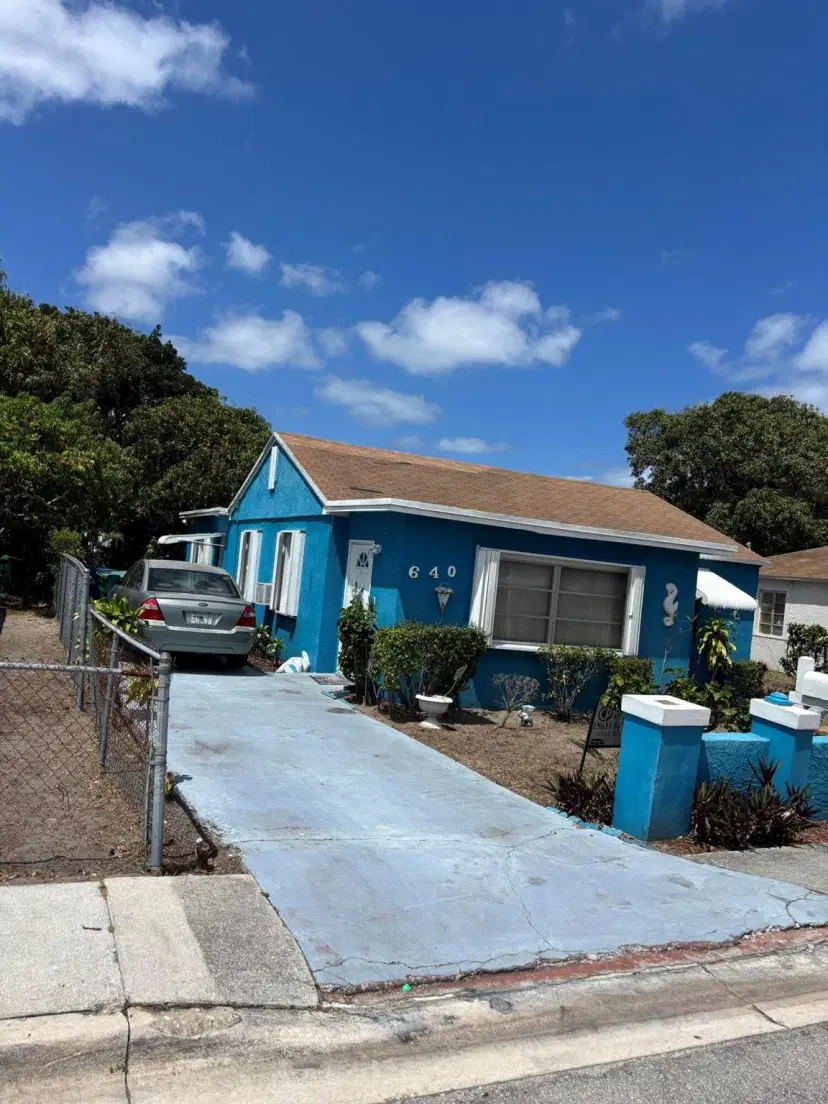 Picture of 640 W 2Nd Street, Riviera Beach FL 33404