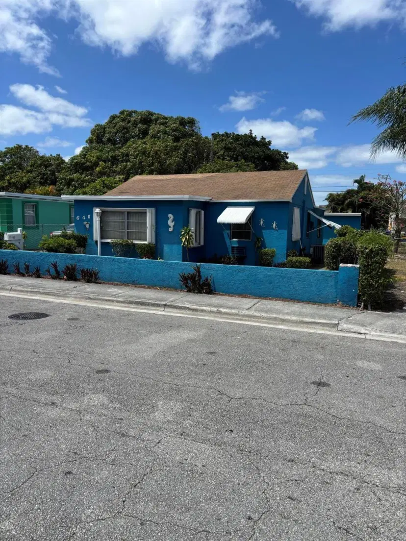Picture of 640 W 2Nd Street, Riviera Beach FL 33404