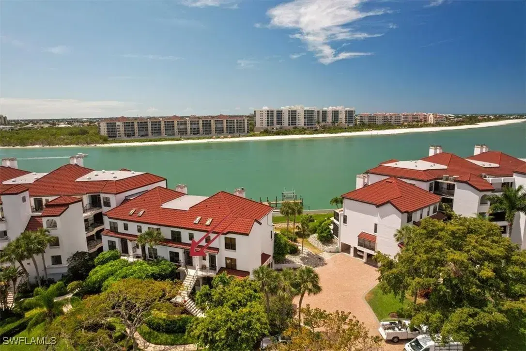 Picture of 311 La Peninsula Blvd 311, Naples, FL 34113