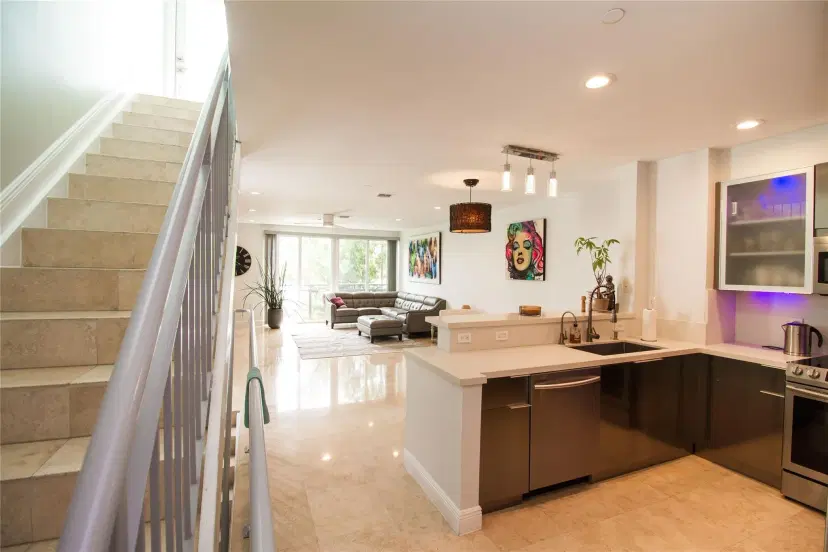 Picture of 824 NE 19Th Ave, Fort Lauderdale FL 33304