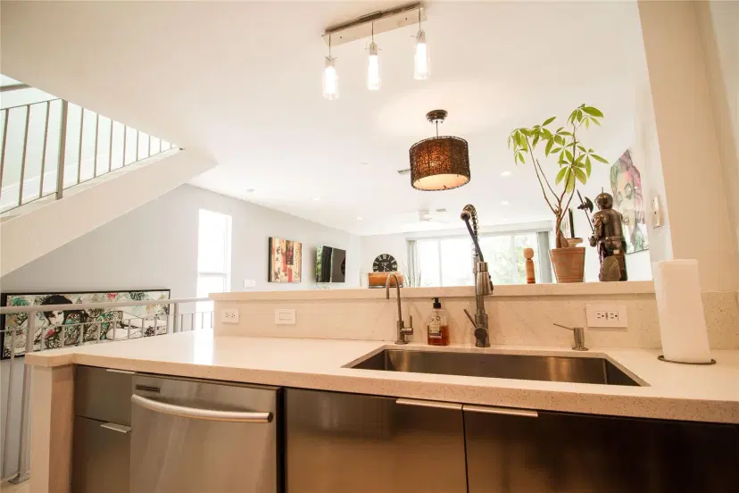 Picture of 824 NE 19Th Ave, Fort Lauderdale FL 33304