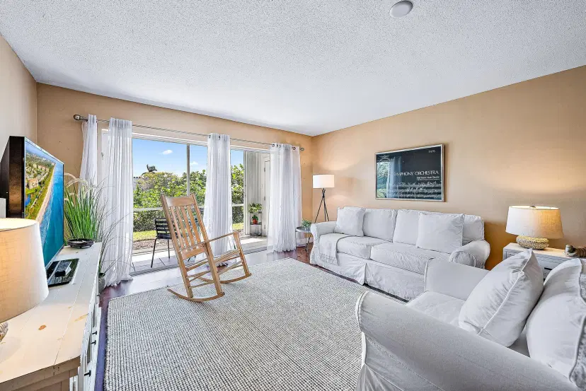 Picture of 405 Us Highway 1 104, North Palm Beach FL 33408