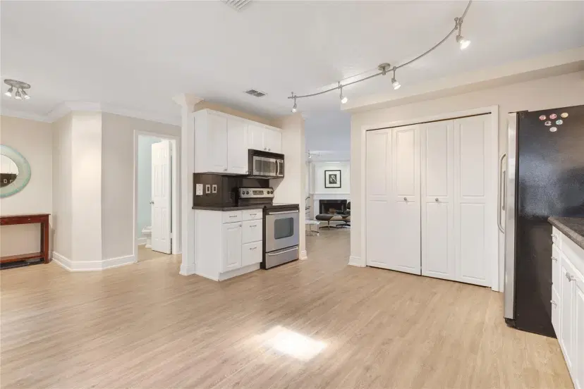 Picture of 905 SE 12Th Ct 17, Fort Lauderdale FL 33316