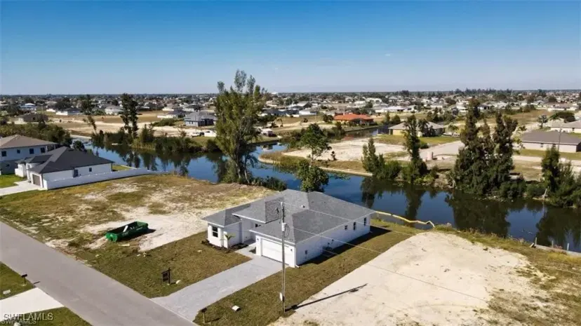 Picture of 121 NE 8Th Ter, Cape Coral FL 33909