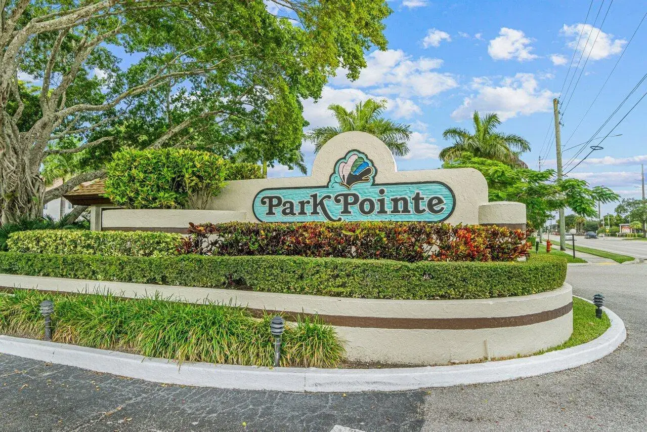 Picture of 3362 Lucerne Park Drive 421, Greenacres, FL 33467