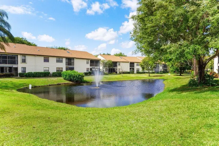 Picture of 3362 Lucerne Park Drive 421, Greenacres FL 33467