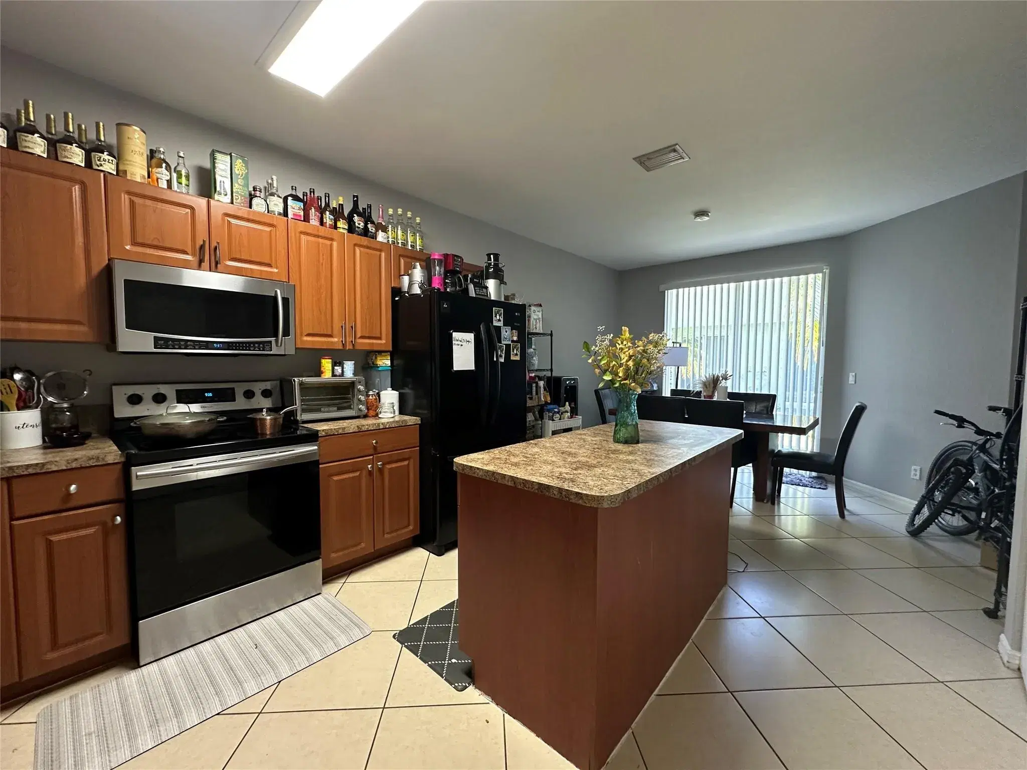 Picture of 1920 Hibiscus Ln, Riviera Beach, FL 33404