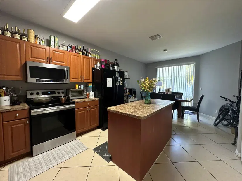 Picture of 1920 Hibiscus Ln, Riviera Beach FL 33404