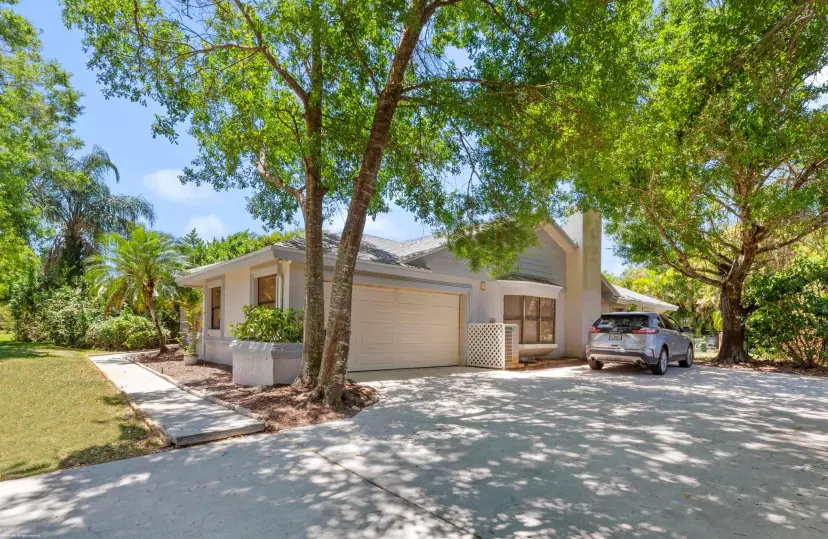 Picture of 15365 Meadow Wood Drive, Wellington FL 33414