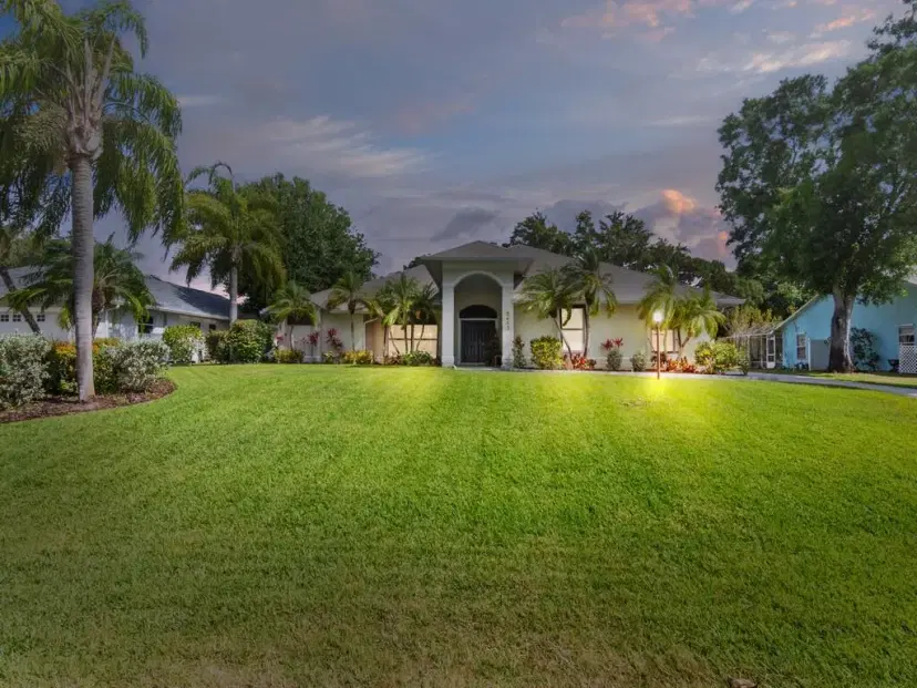 Picture of 6413 55Th Square, Vero Beach FL 32967