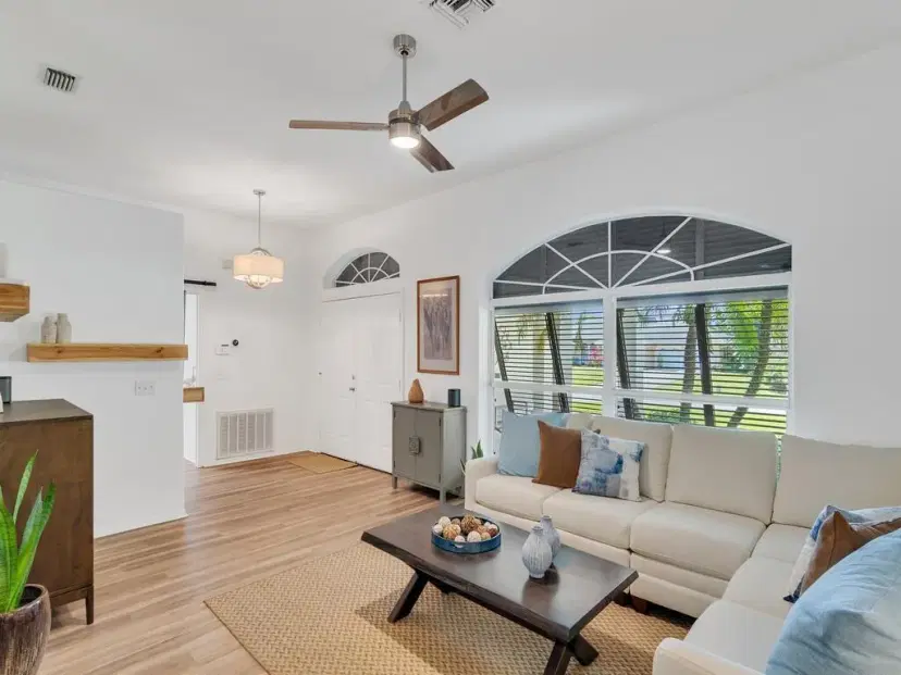 Picture of 6413 55Th Square, Vero Beach FL 32967