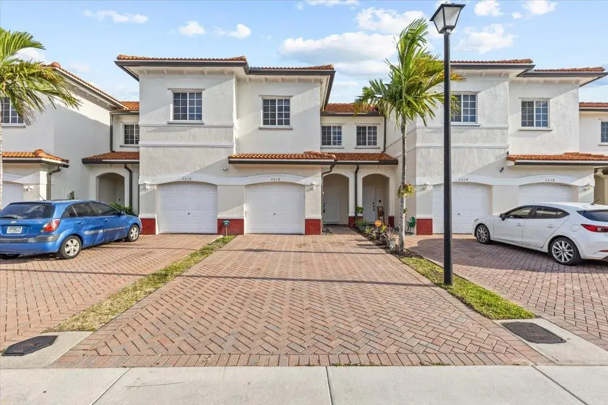 Picture of 3512 NW 29Th Ct 3512, Lauderdale Lakes, FL 33311