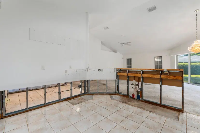 Picture of 1065 17Th Lane Sw, Vero Beach FL 32962