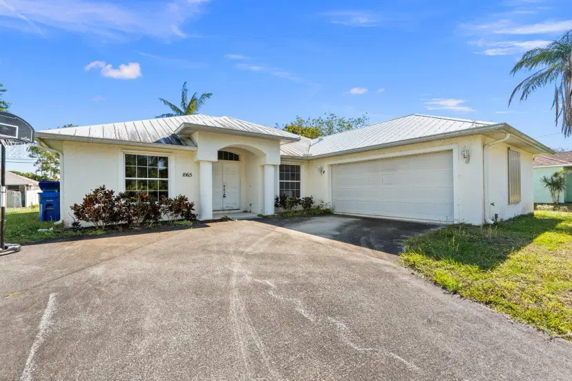 Picture of 1065 17Th Lane Sw, Vero Beach FL 32962