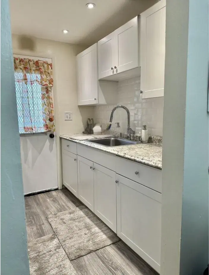 Picture of 17050 NE 14Th Ave 110, North Miami Beach FL 33162