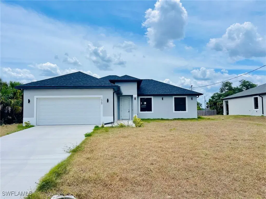 Picture of 1069 N Hilton Cir, Labelle, FL 33935