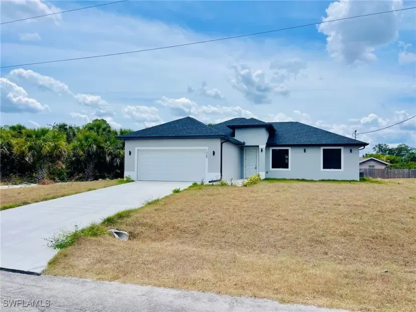 Picture of 1069 N Hilton Cir, Labelle FL 33935