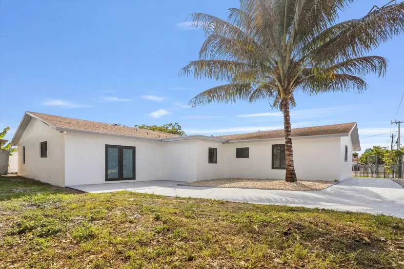 Picture of 20685 NE 2Nd Avenue, Miami FL 33179