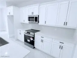 Picture of 512 Genesee Ave S, Lehigh Acres, FL 33974
