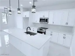 Picture of 512 Genesee Ave S, Lehigh Acres, FL 33974