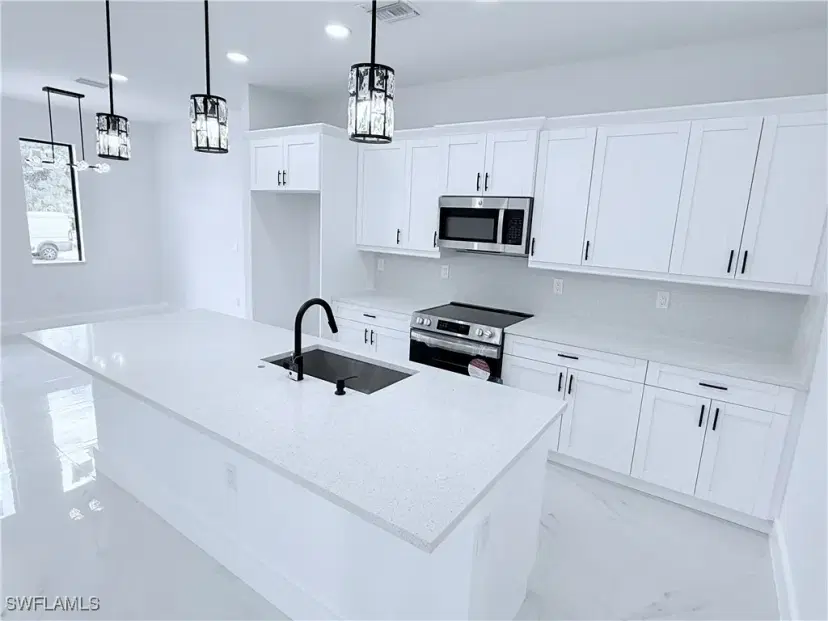 Picture of 512 Genesee Ave S, Lehigh Acres FL 33974
