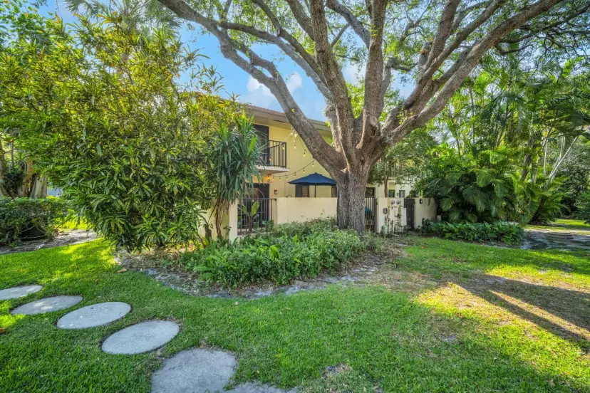 Picture of 1330 NW 13 Street 6, Boca Raton FL 33486