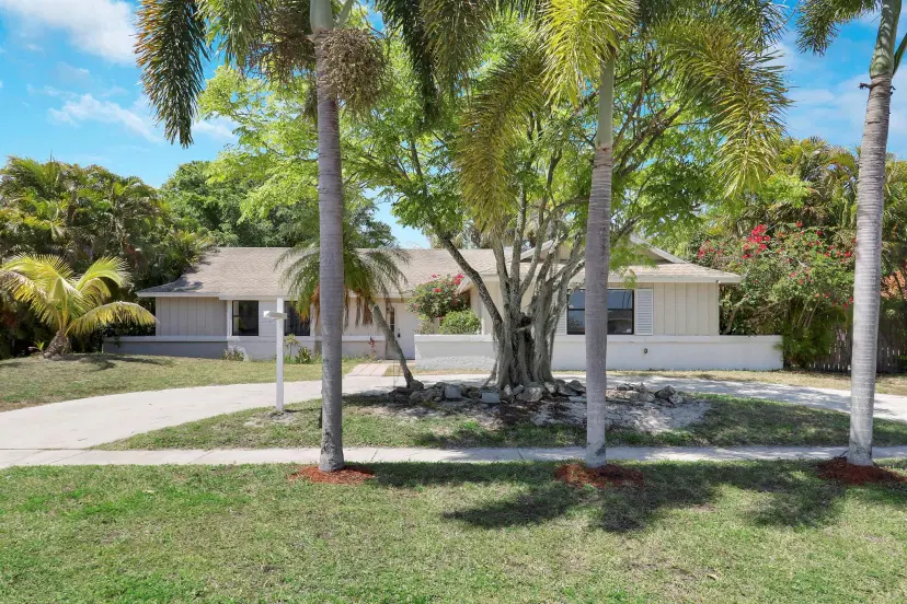 Picture of 407 La Mancha Avenue, Royal Palm Beach FL 33411