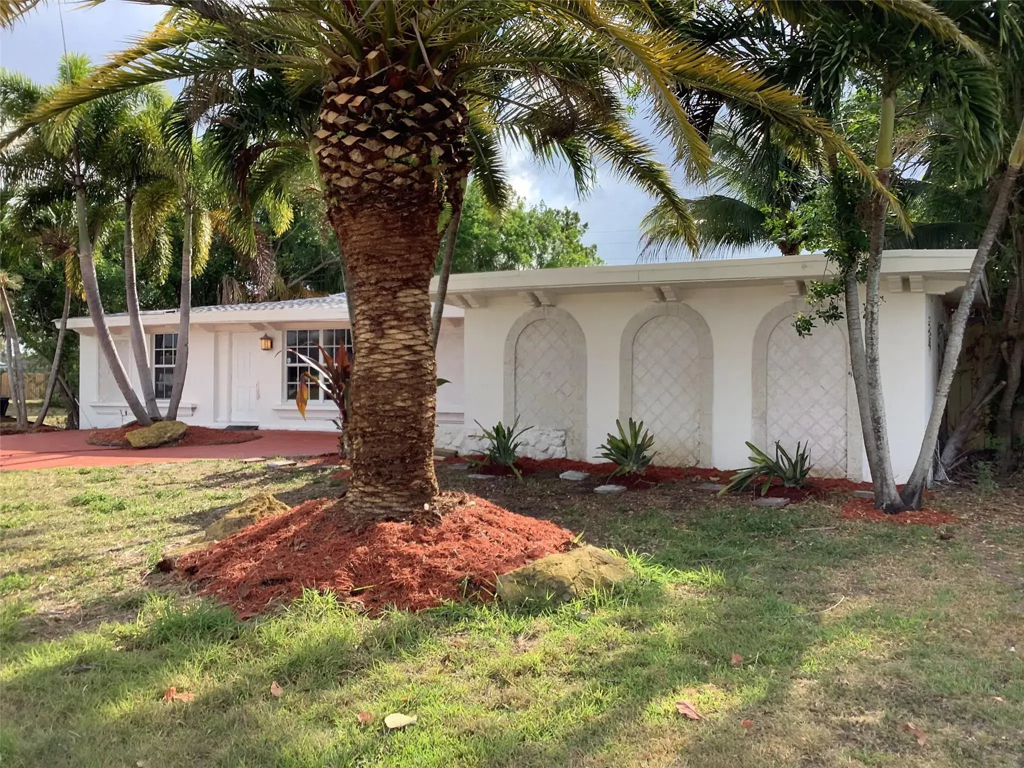 Picture of 815 SE Airoso Blvd, Port St Lucie, FL 34983