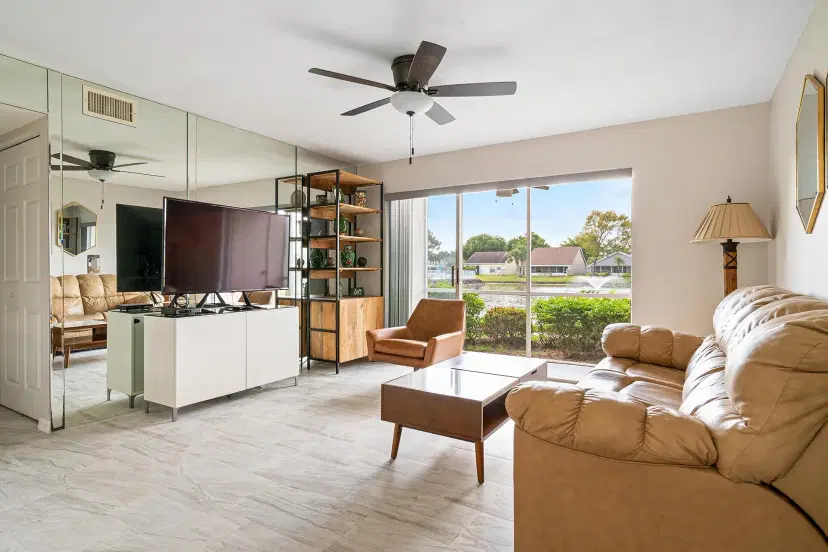 Picture of 13791 Oneida Drive E1, Delray Beach FL 33446