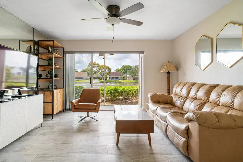 Picture of 13791 Oneida Drive E1, Delray Beach FL 33446