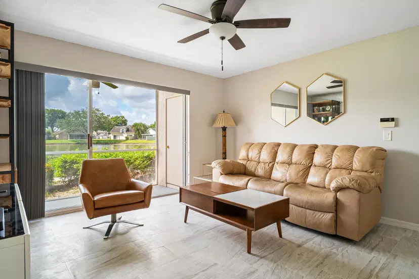 Picture of 13791 Oneida Drive E1, Delray Beach FL 33446