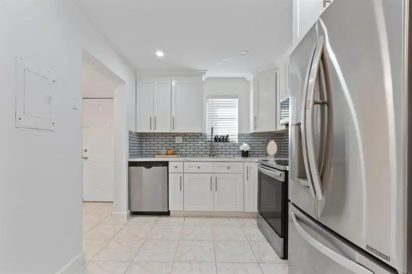 Picture of 9370 SW 8Th Street 208, Boca Raton FL 33428