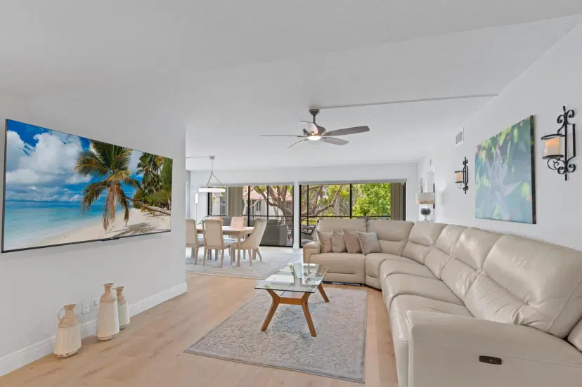 Picture of 5505 Fairway Park Drive 201, Boynton Beach FL 33437