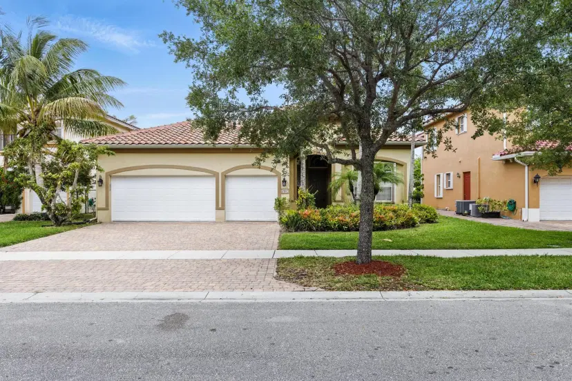 Picture of 707 Cresta Circle, West Palm Beach FL 33413