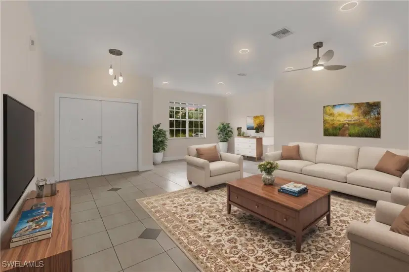 Picture of 749 Central St E, Lehigh Acres FL 33974