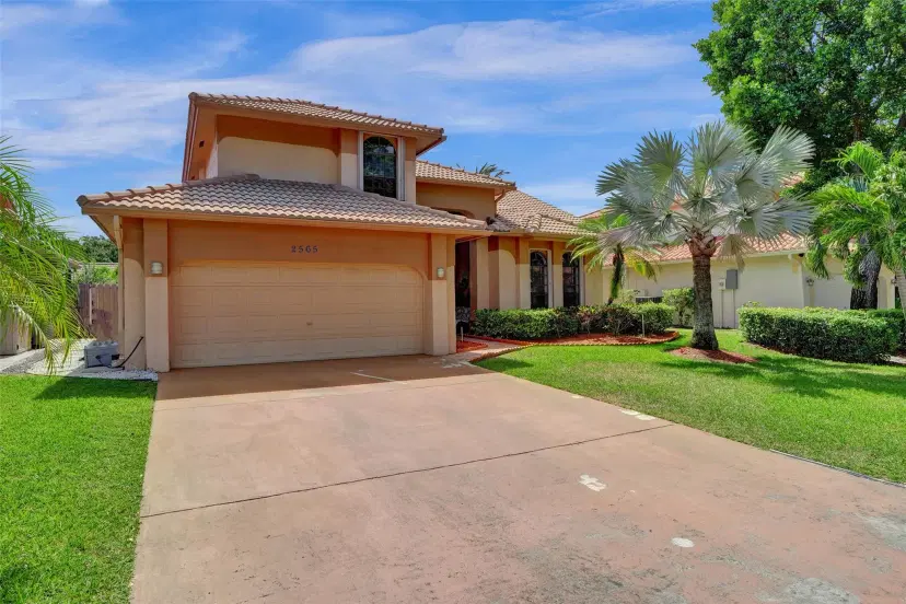Picture of 2565 Kerry Dr, Cooper City FL 33026