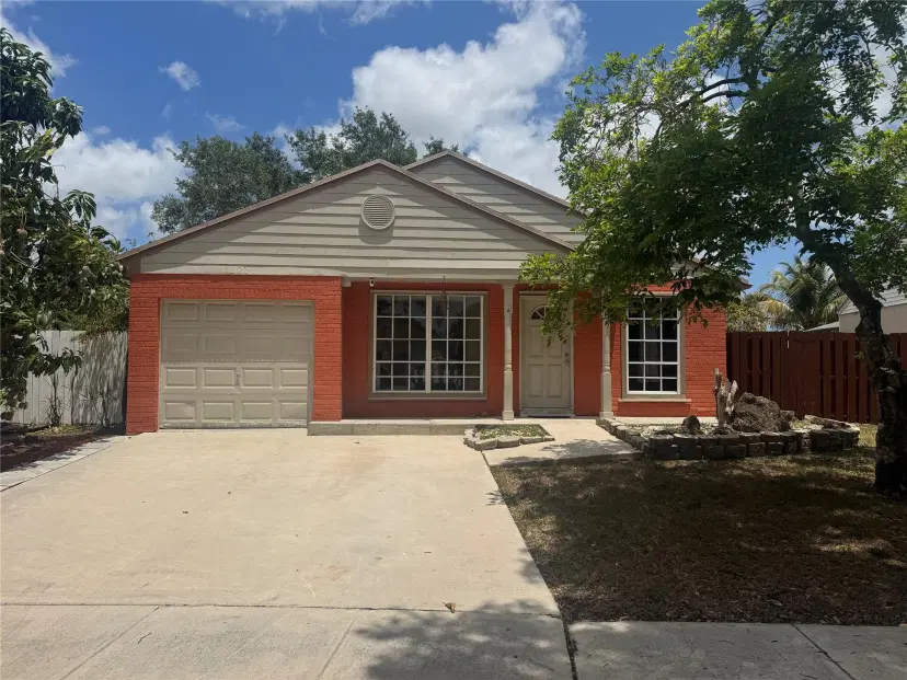 Picture of 1101 SW 84Th Ter, Pembroke Pines FL 33025