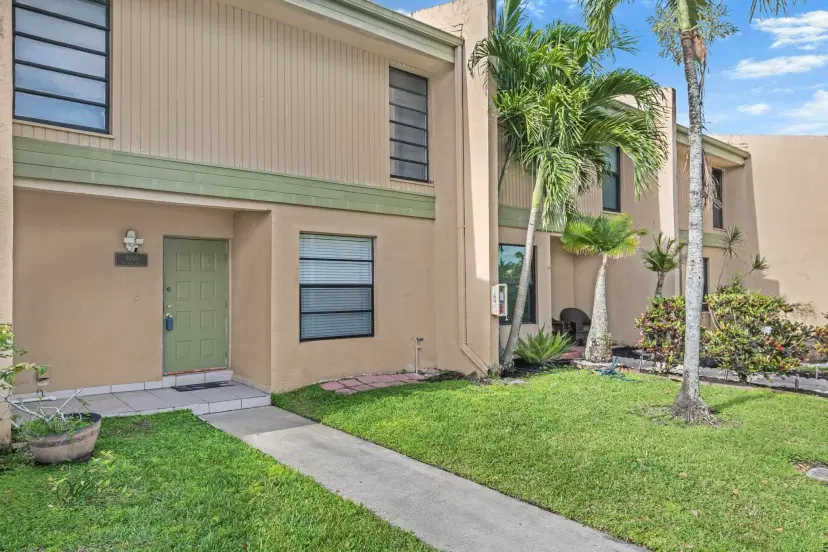 Picture of 9220 NW 14Th St 272, Pembroke Pines FL 33024