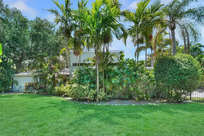 Picture of 1 Riverview Drive, Sewalls Point FL 34996