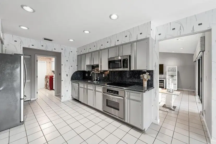 Picture of 696 Juniper Place, Wellington FL 33414