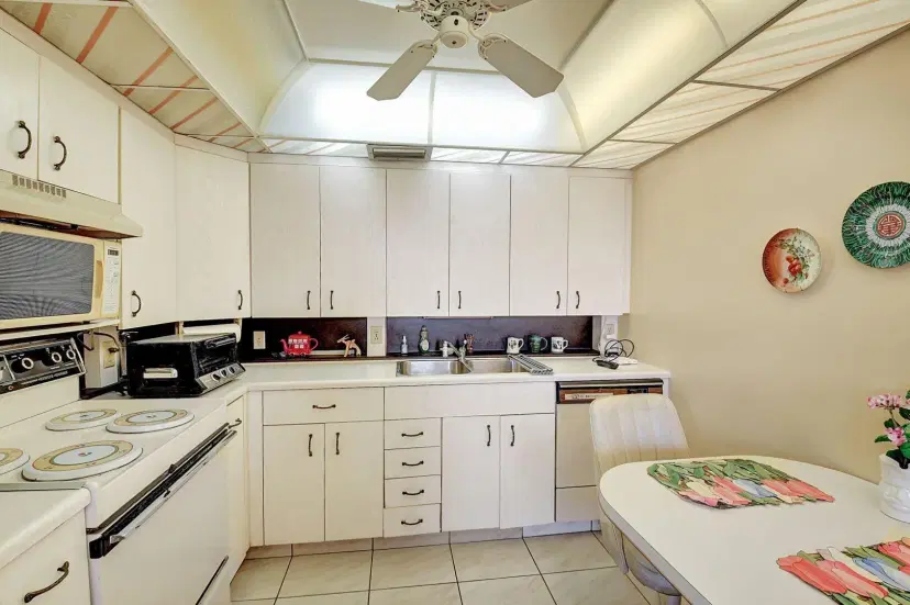Picture of 4026 Newcastle B 4026, Boca Raton FL 33434