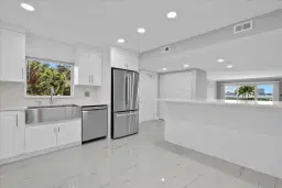 Picture of 3040 Lake Shore Drive 101, Riviera Beach, FL 33404
