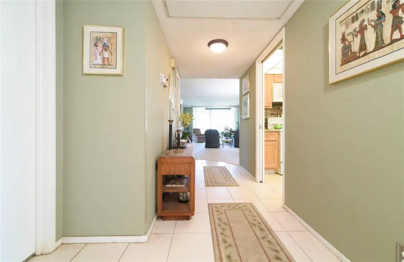 Picture of 545 Oaks Ln 310, Pompano Beach FL 33069
